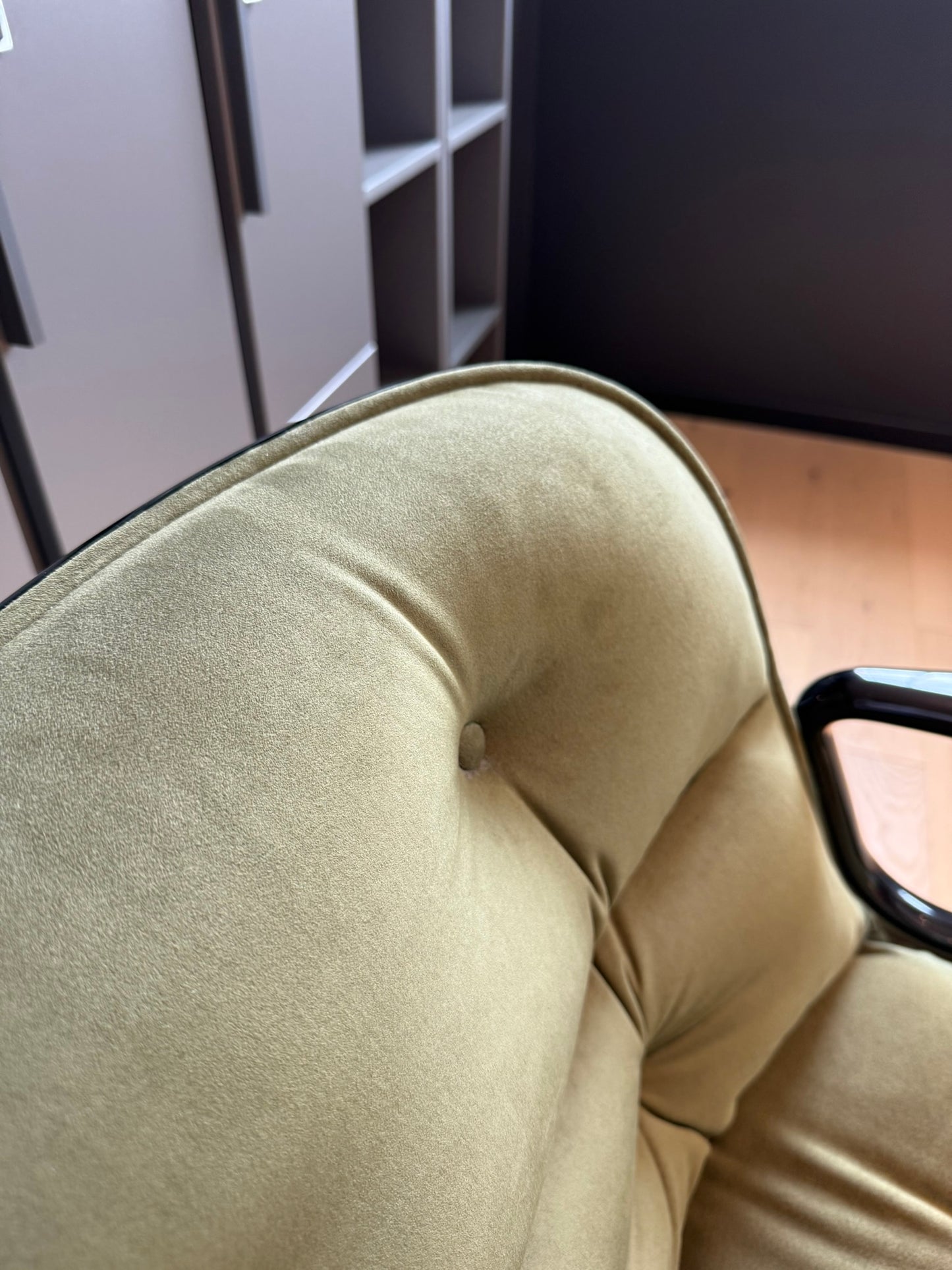 Pollock Executive Chair - Knoll