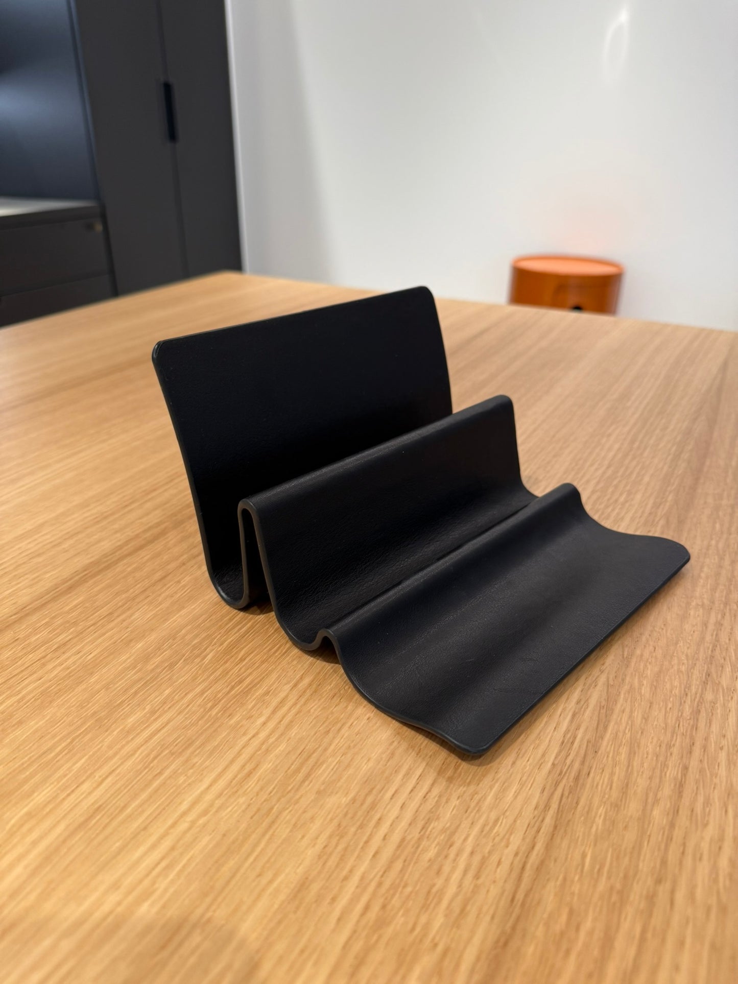 Wave Desk Organizer en cuir