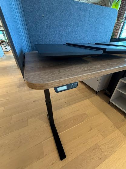 Kit de 4 postes de travail avec tables ajustables - Dividends de Knoll