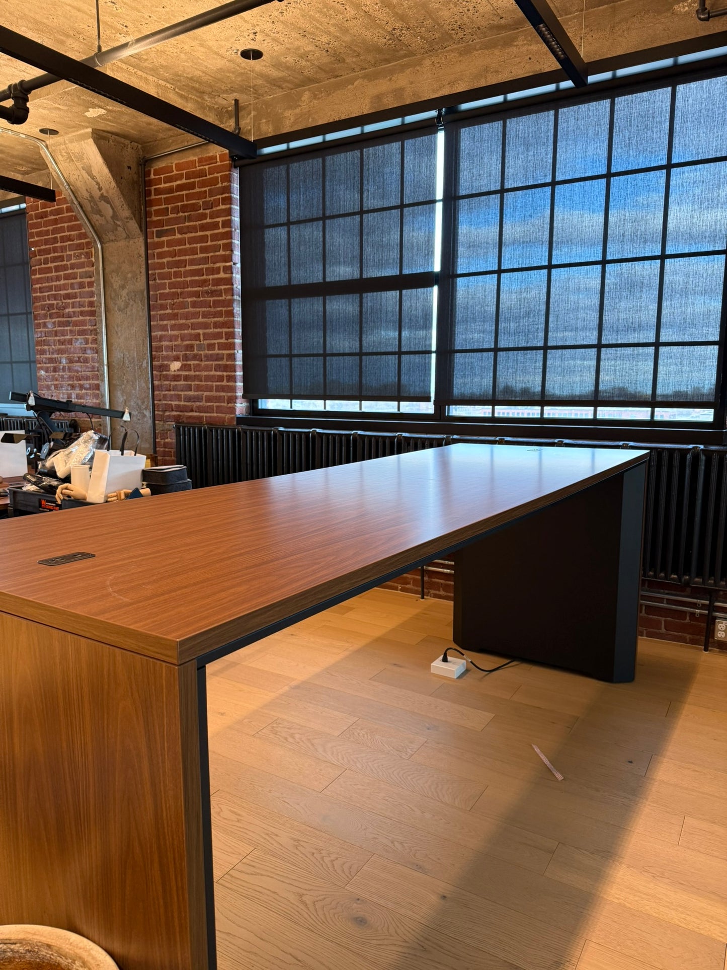 Table communale en U - Headway Herman Miller - Hauteur BAR