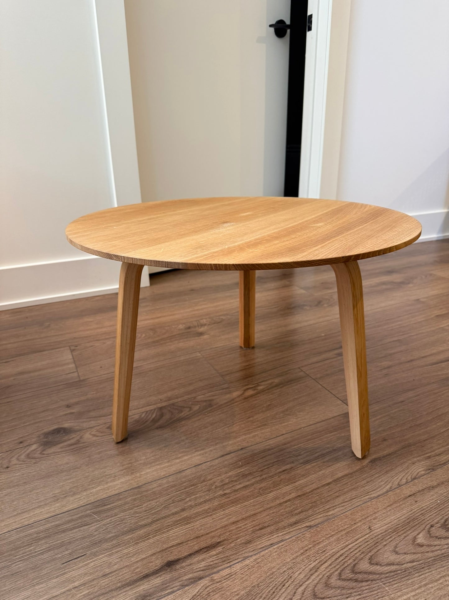 Bella Table - HAY