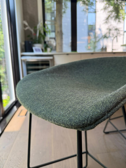 About A Stool - HAY - rembourré Divina olive
